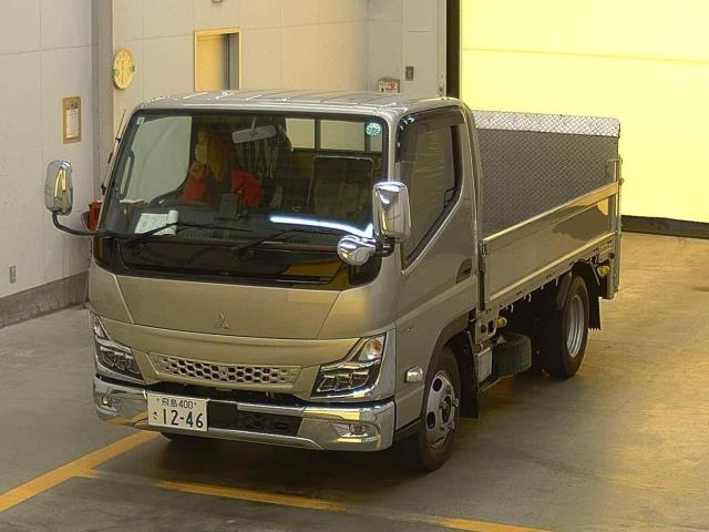 MITSUBISHI CANTER 2022