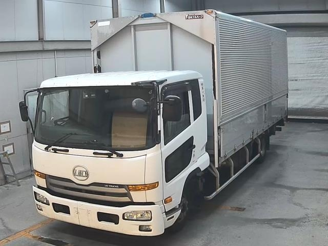 NISSAN CONDOR 2015