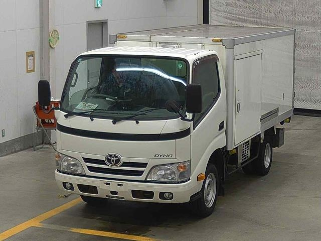 TOYOTA DYNA