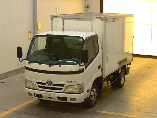 TOYOTA DYNA 2010