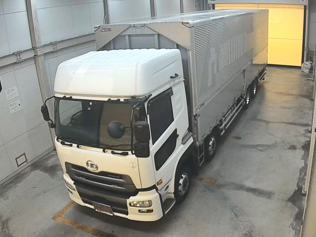 NISSAN UD SERIES 2015