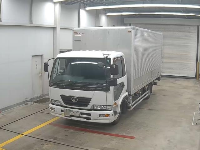 NISSAN CONDOR 2010