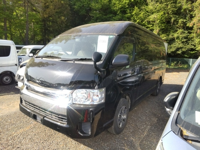 TOYOTA HIACE VAN 2019