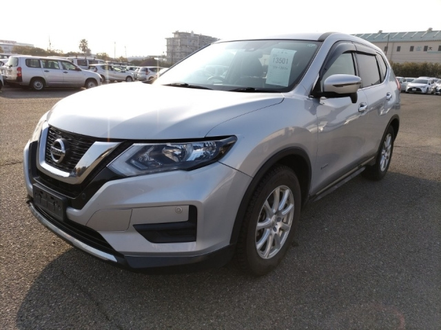 NISSAN X-TRAIL