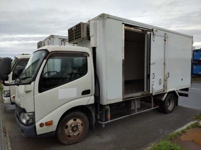 TOYOTA DYNA 2019