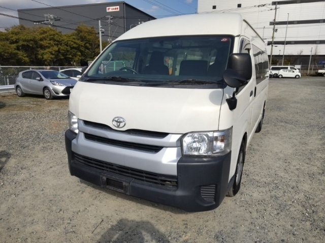 TOYOTA HIACE VAN 2017