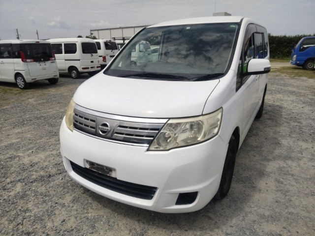 NISSAN SERENA