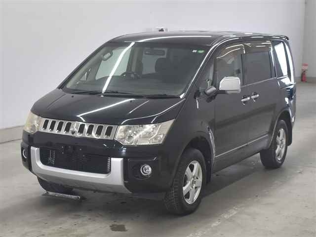 MITSUBISHI DELICA D5 2009