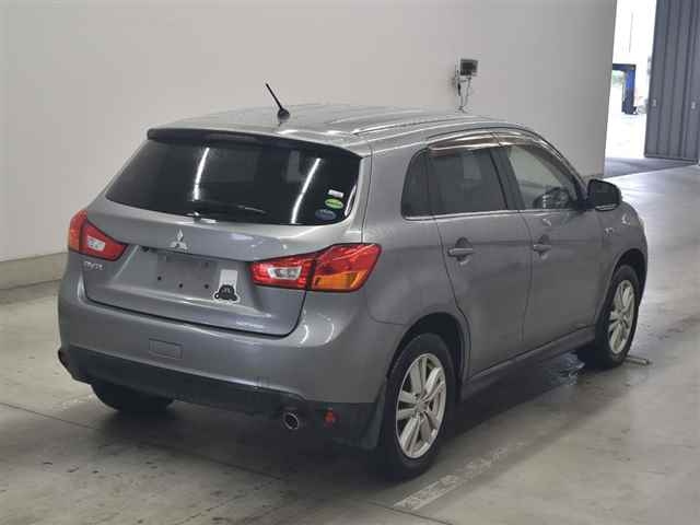 MITSUBISHI RVR 2013