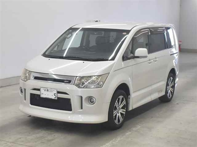 MITSUBISHI DELICA D5 2008