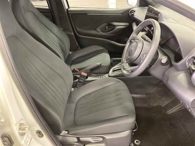 TOYOTA YARIS 2024