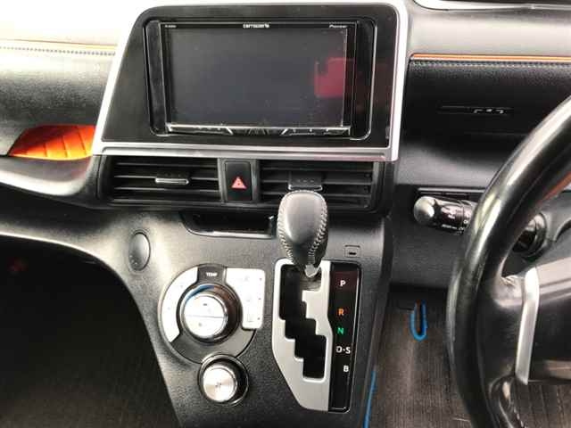 TOYOTA SIENTA 2019