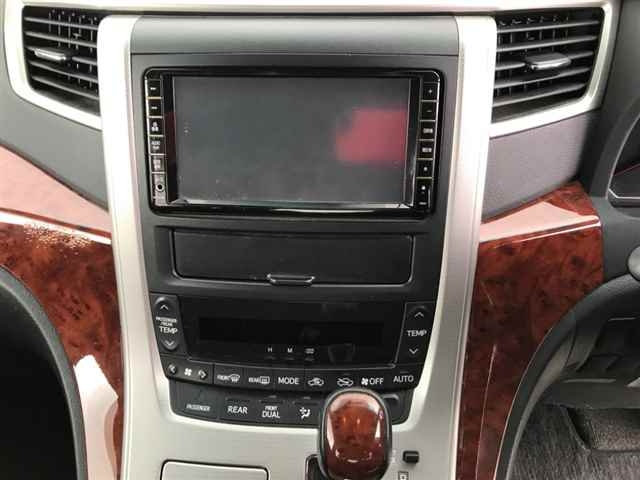 TOYOTA VELLFIRE 2009