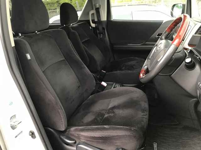 TOYOTA VELLFIRE 2009