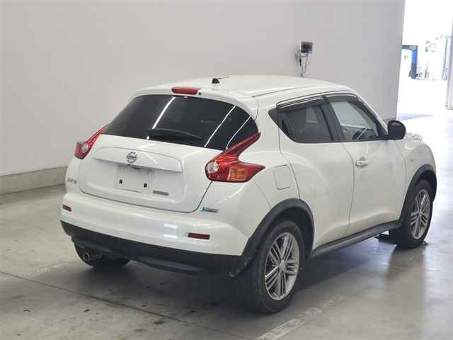 NISSAN JUKE 2010