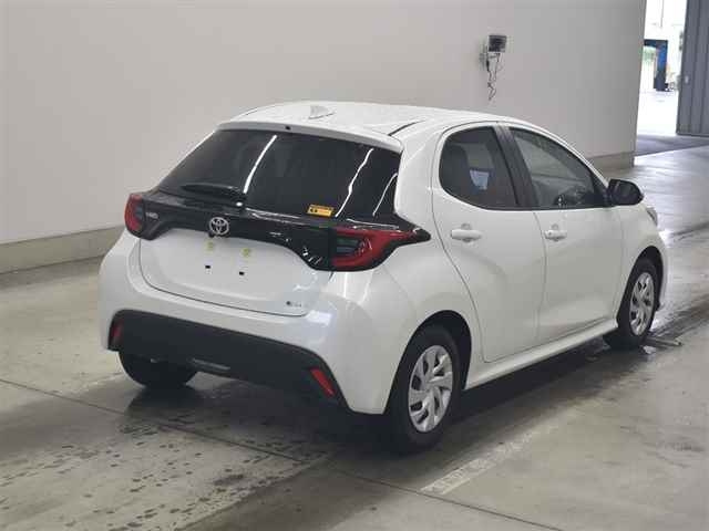 TOYOTA YARIS 2024