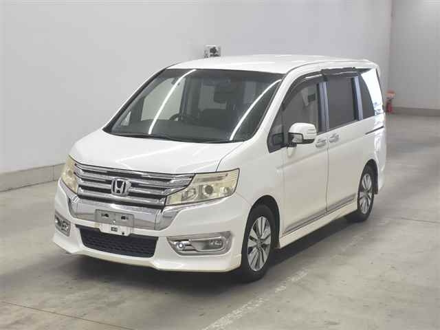 HONDA STEP WAGON 2013
