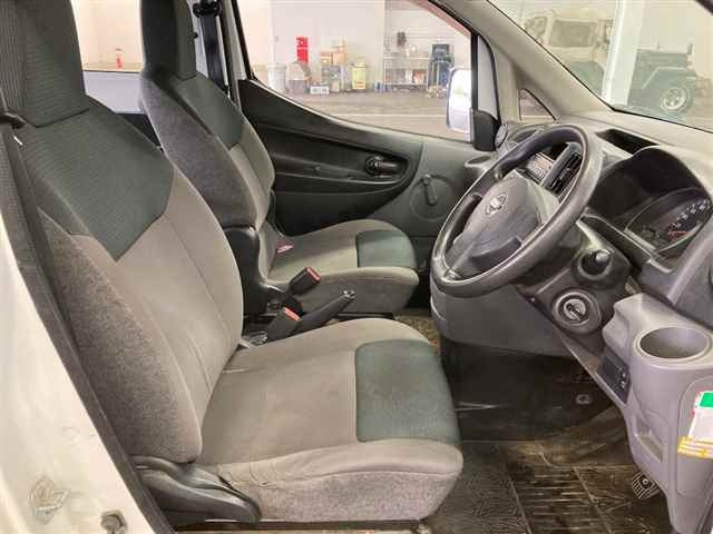 NISSAN NV200 2014