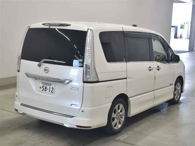 NISSAN SERENA 2013