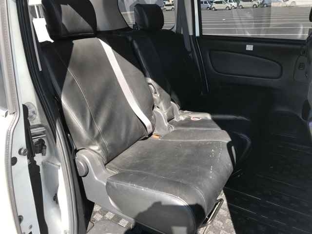 NISSAN SERENA 2013