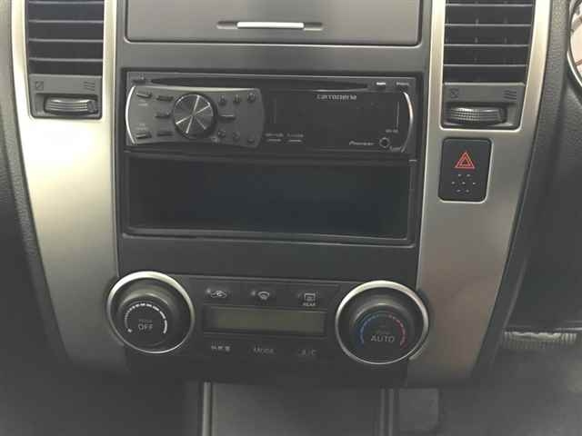 NISSAN TIIDA 2010