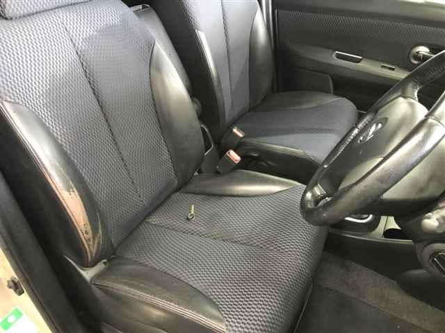 NISSAN TIIDA 2010