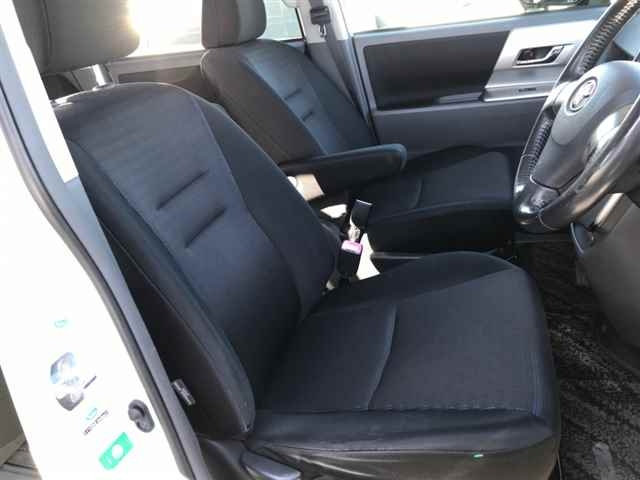 TOYOTA VOXY 2008