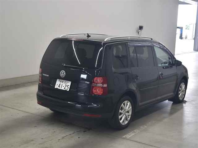 VOLKSWAGEN GOLF TOURAN 2010