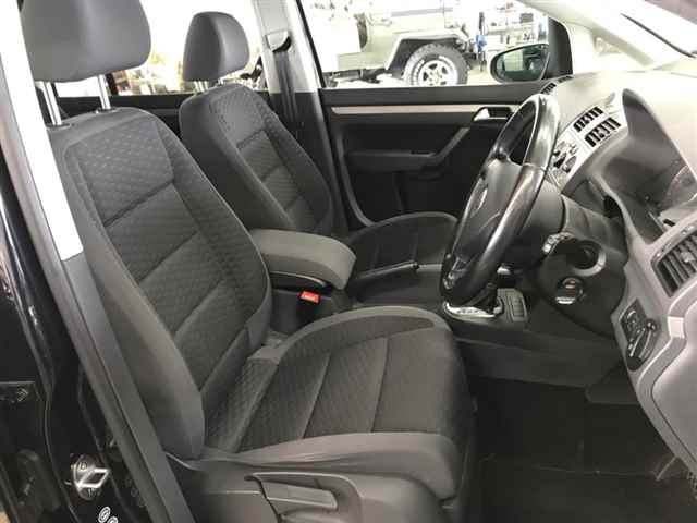 VOLKSWAGEN GOLF TOURAN 2010