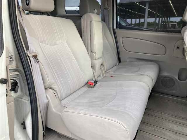 NISSAN SERENA 2011