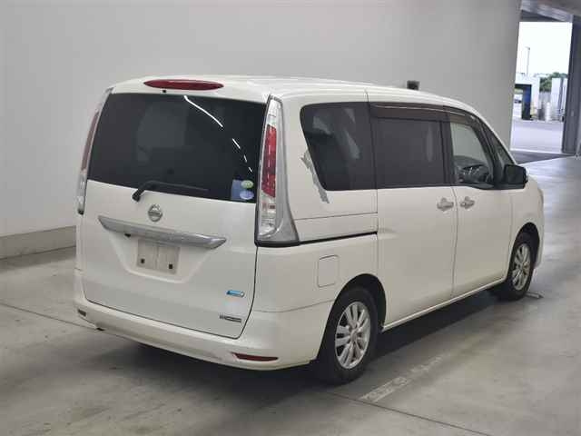NISSAN SERENA 2011