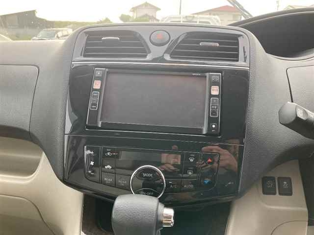 NISSAN SERENA 2011