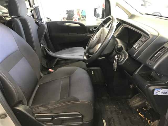 NISSAN SERENA 2008