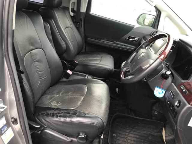 TOYOTA VELLFIRE 2012