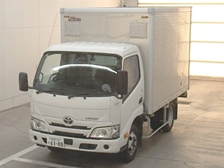 TOYOTA DYNA 2020