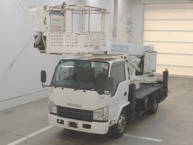 ISUZU ELF 2012