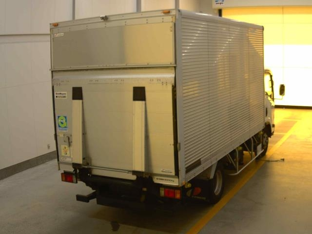 ISUZU ELF 2011