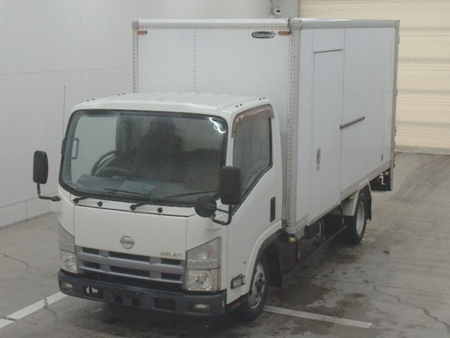 NISSAN ATLAS 2012