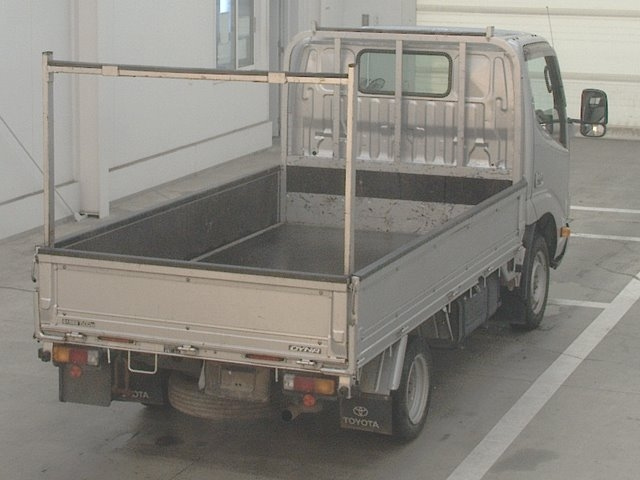TOYOTA DYNA 2020