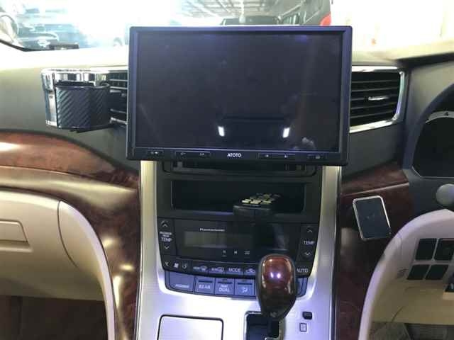 TOYOTA ALPHARD 2009