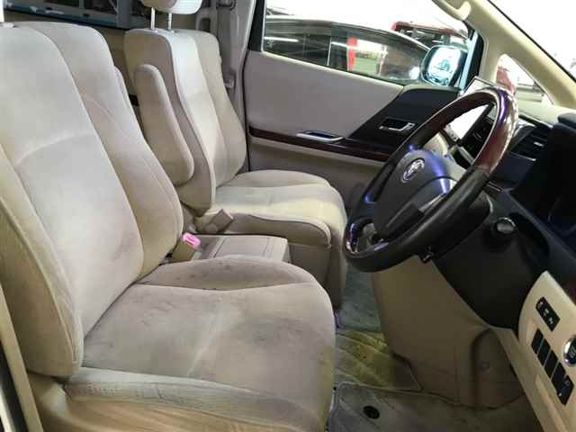 TOYOTA ALPHARD 2009