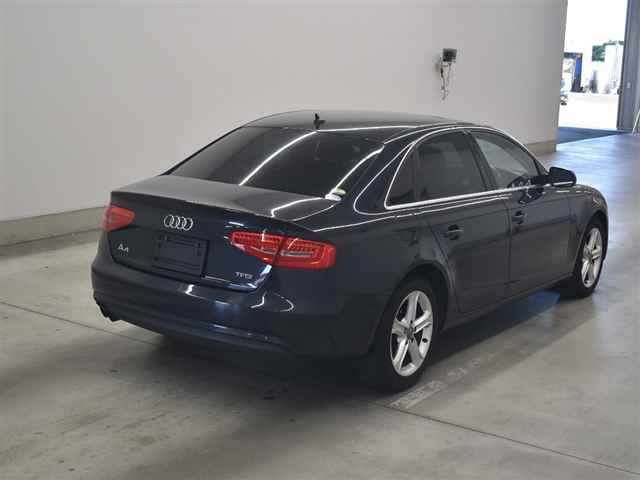 AUDI A4 2015