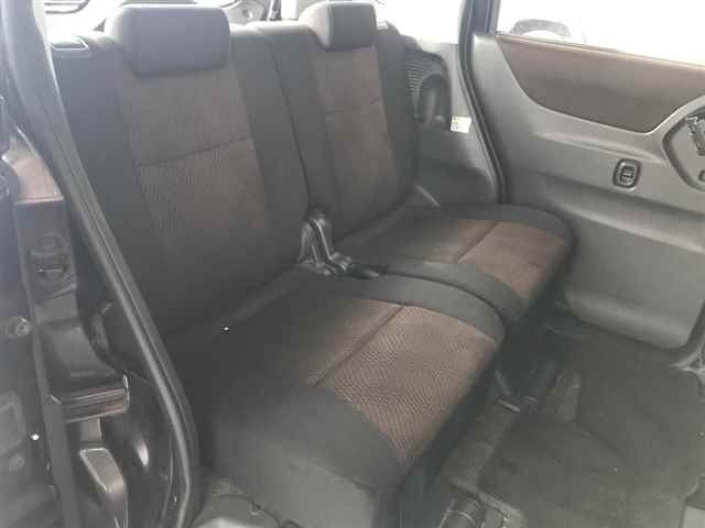 NISSAN ROOX 2010