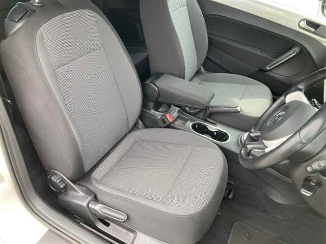 VOLKSWAGEN THE BEETLE 2012
