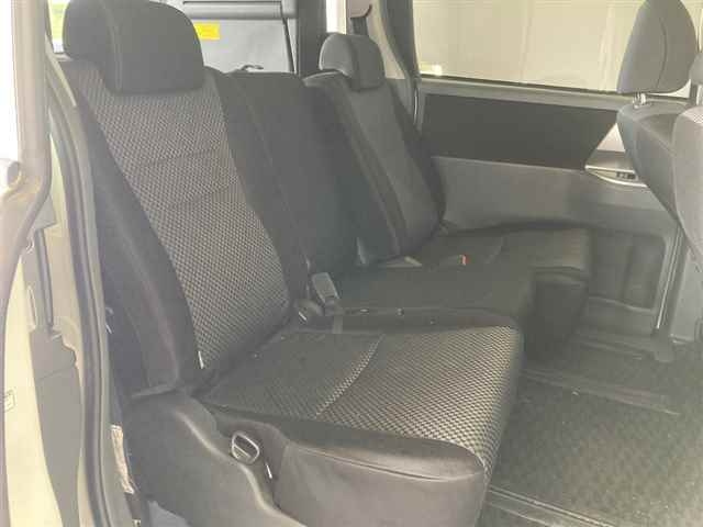 TOYOTA NOAH 2008
