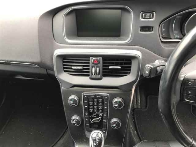 VOLVO V40 2014
