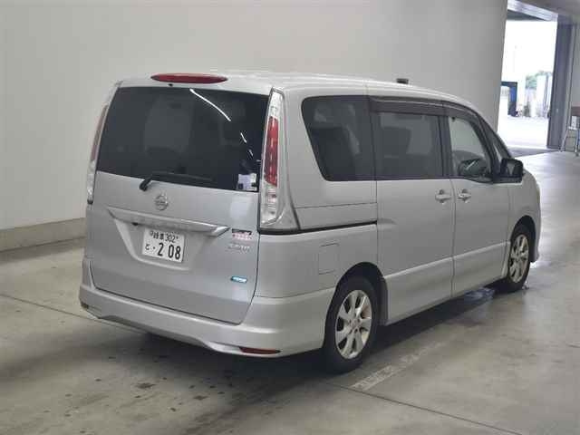 NISSAN SERENA 2011