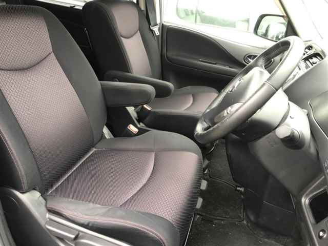 NISSAN SERENA 2011