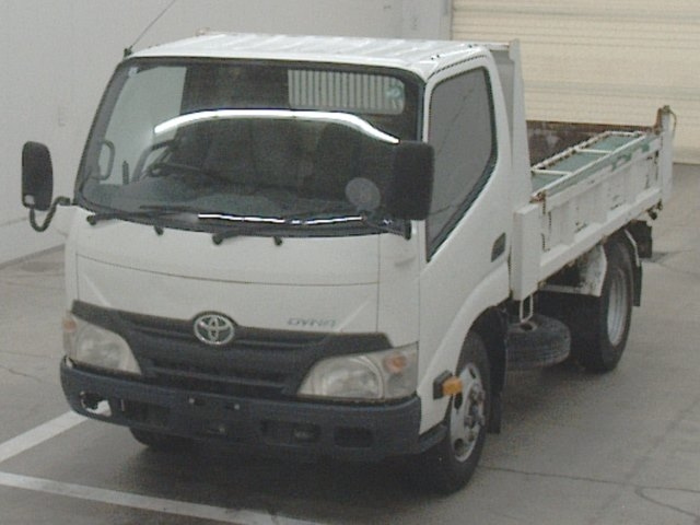 TOYOTA DYNA 2012