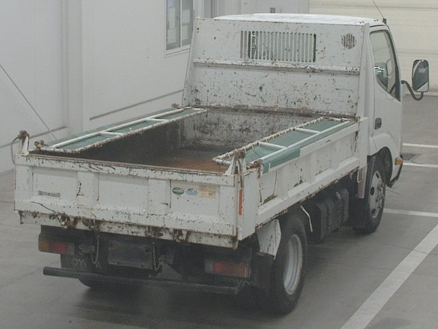 TOYOTA DYNA 2012